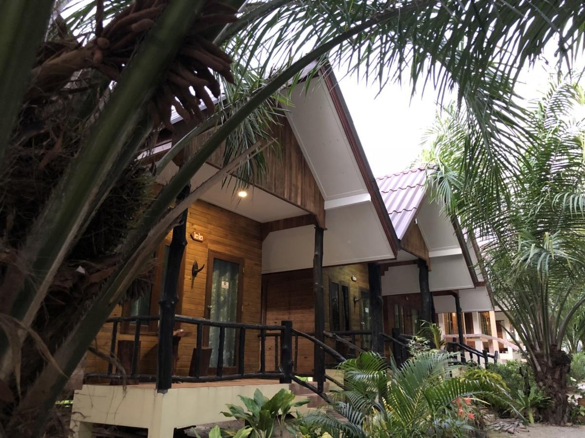 Baanchaylay Resort Khanom Ngoại thất bức ảnh