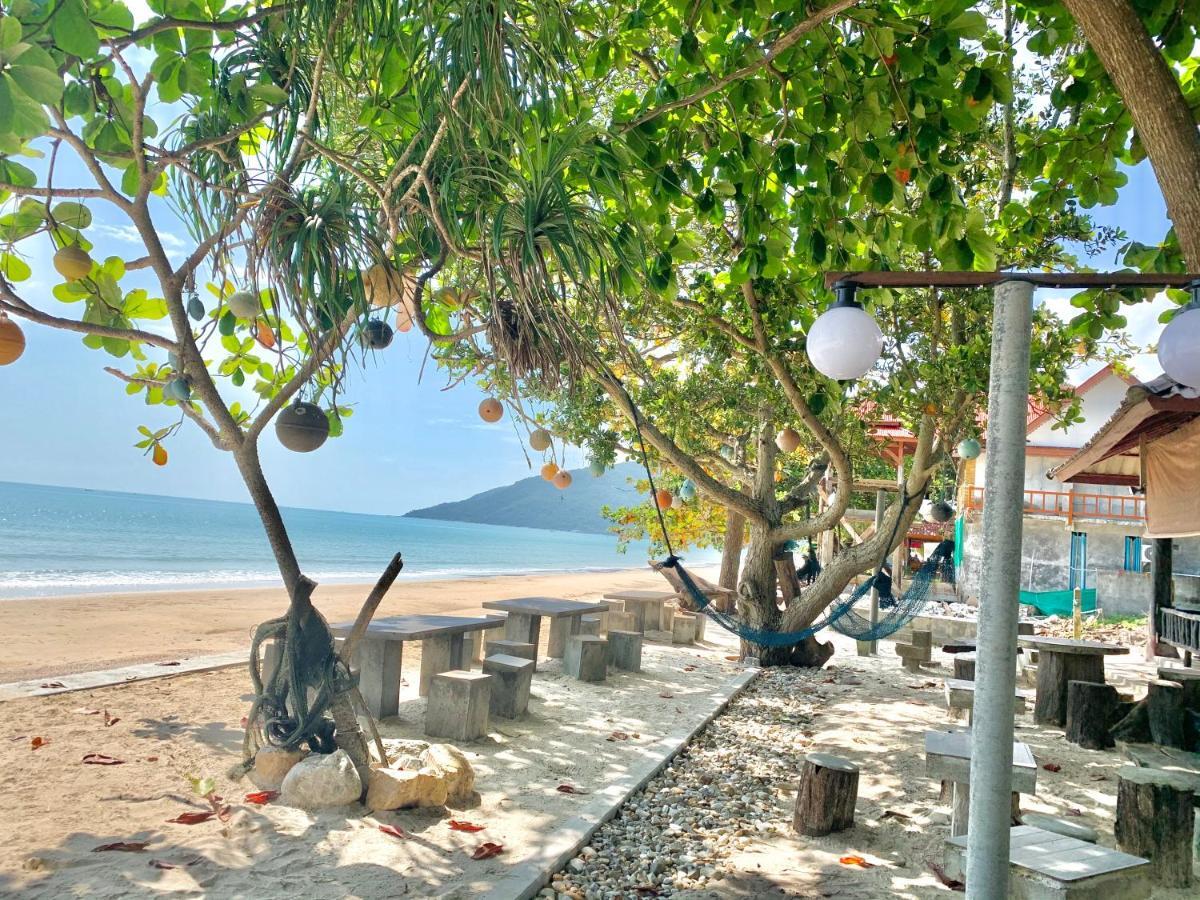Baanchaylay Resort Khanom Ngoại thất bức ảnh